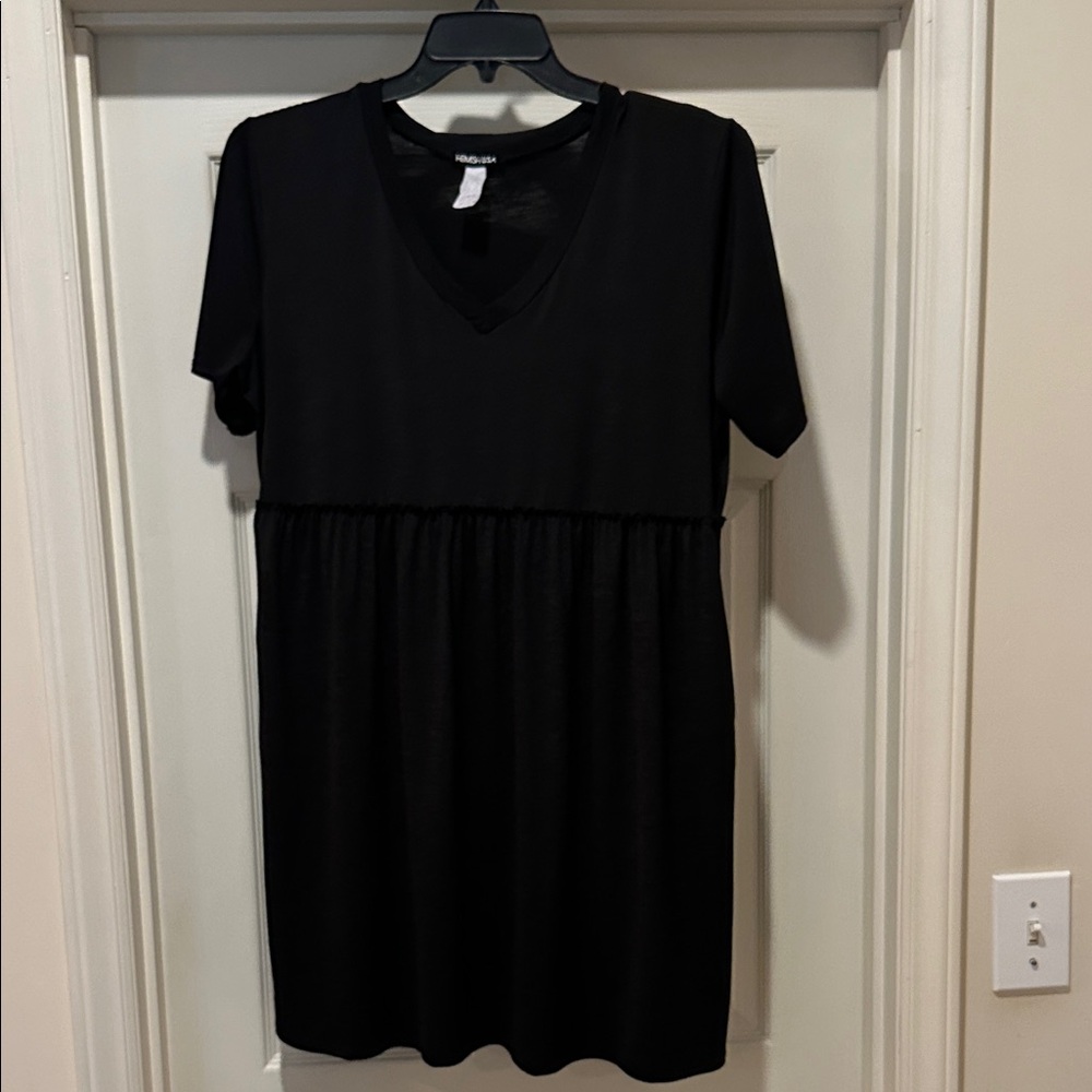HEIMISH USA Black V-Neck Top